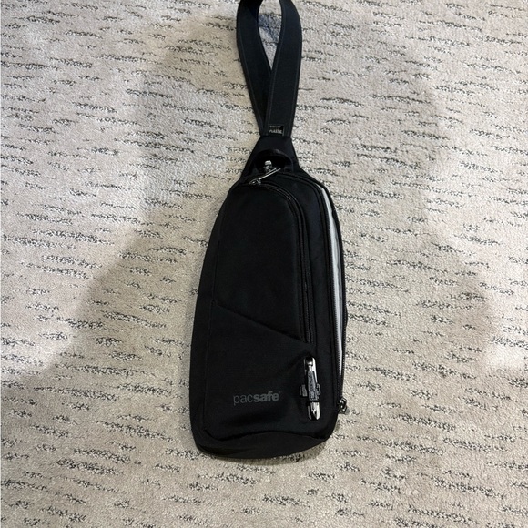 Pacsafe Black Belt Bag - Picture 1 of 3